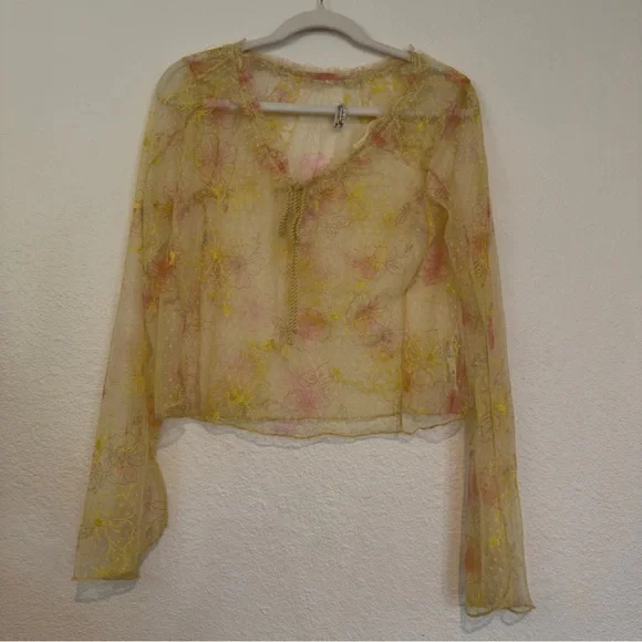 Free People Intimately Postcard From Paris Long Sleeve Top M Yellow Floral Lace - Picture 4 of 13
